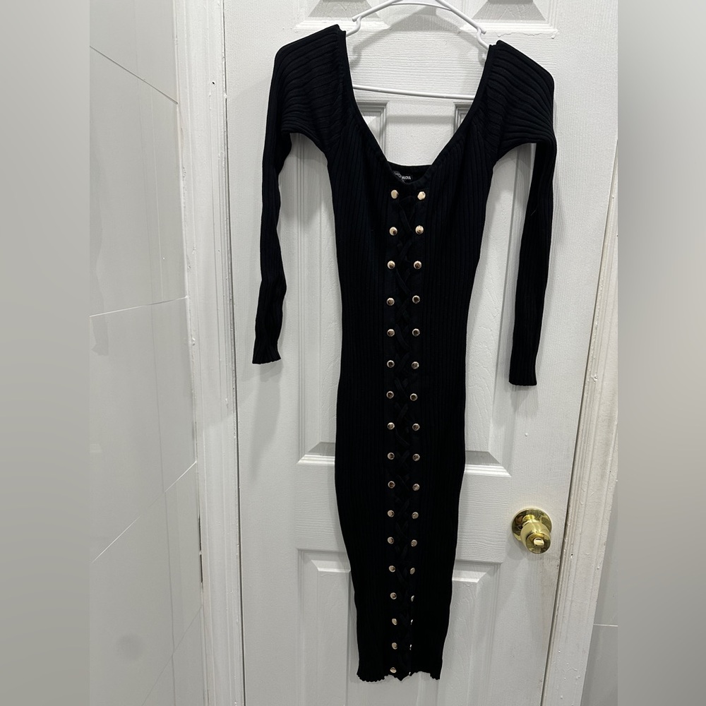 Black ribbed dress